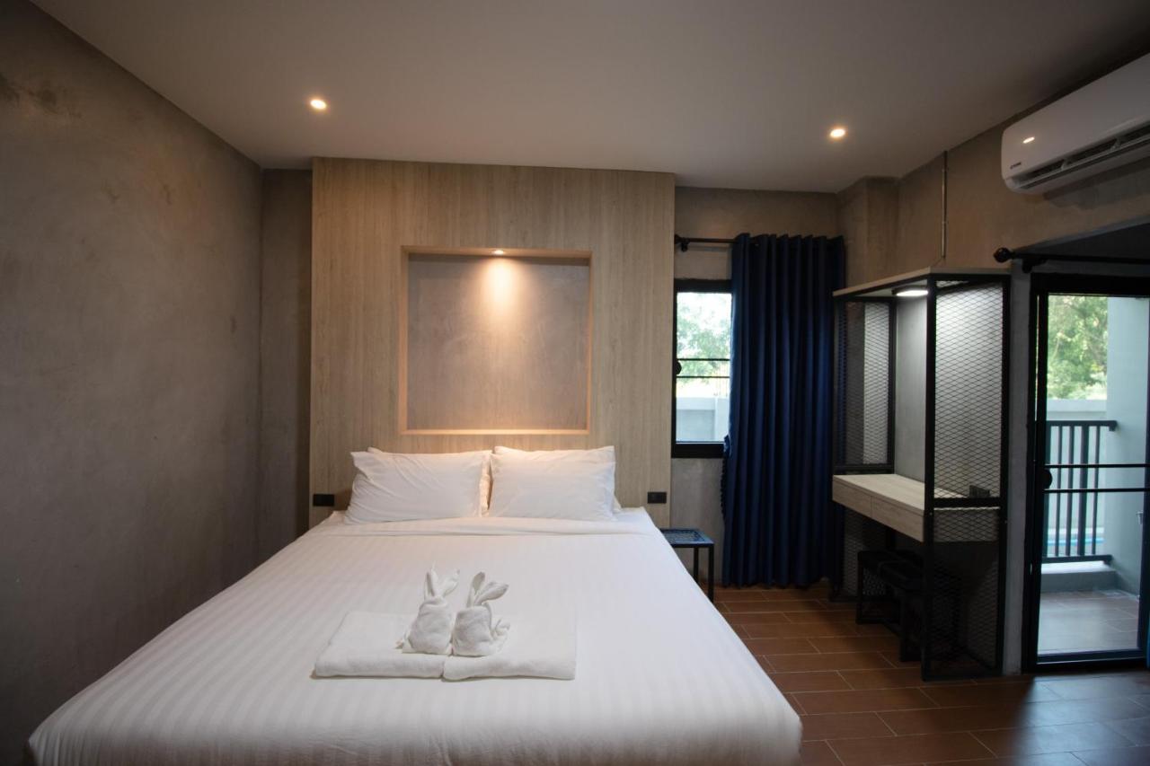 Rabbit Hotel Phimai Bagian luar foto