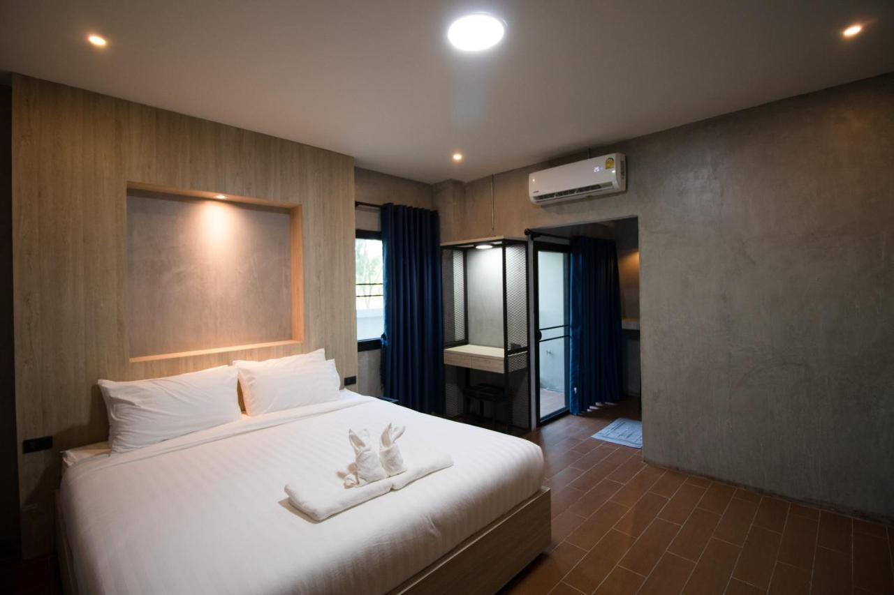 Rabbit Hotel Phimai Bagian luar foto
