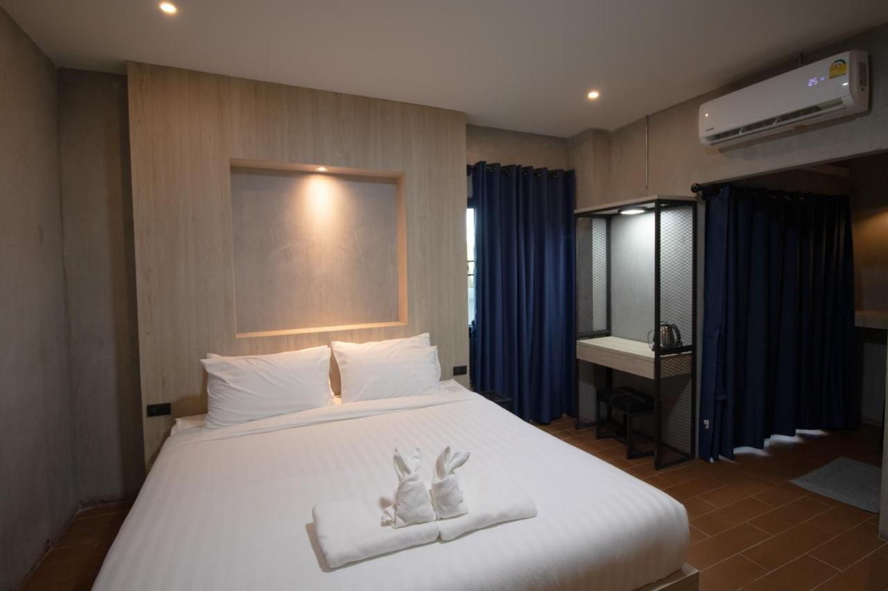 Rabbit Hotel Phimai Bagian luar foto