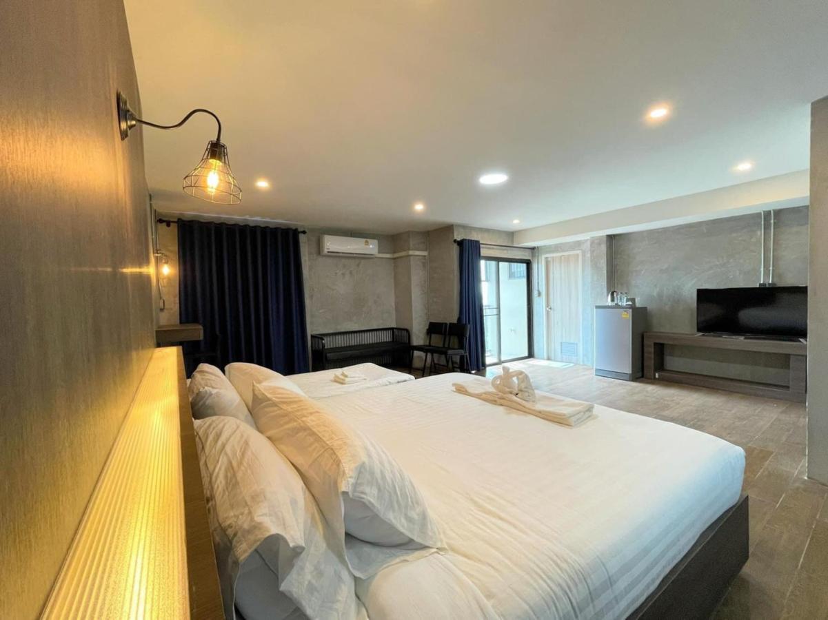 Rabbit Hotel Phimai Bagian luar foto